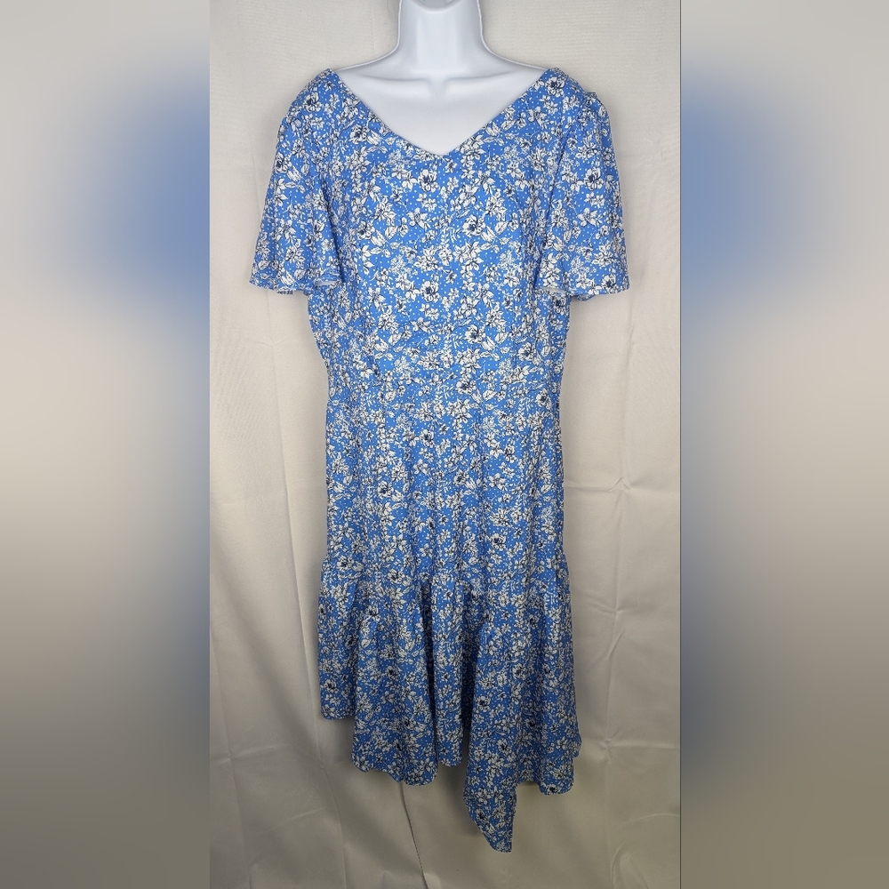 Chic Asymmetrical Blue Floral Dress